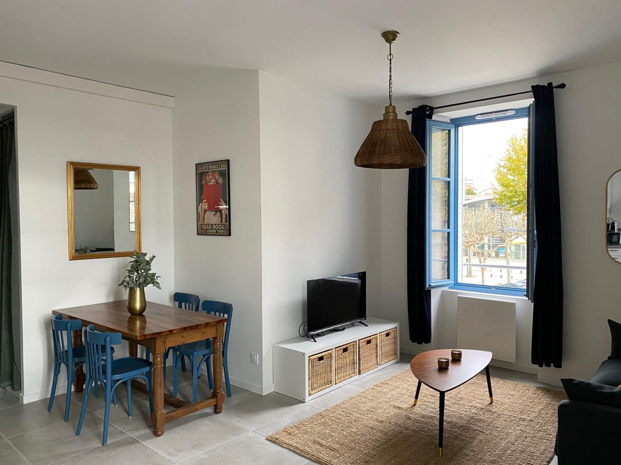 Le Jules Appart'Hotel Romans-sur-Isère Esterno foto